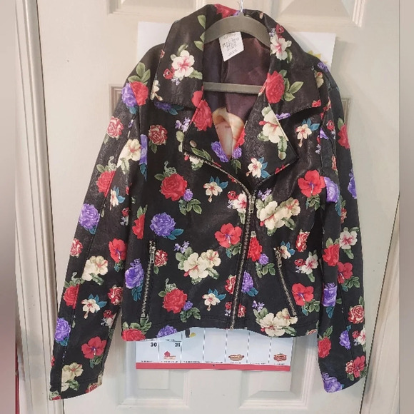 Disney Rapunzel Faux Leather Moto Jacket for Girls in Size 9/10 Large - Picture 2 of 12